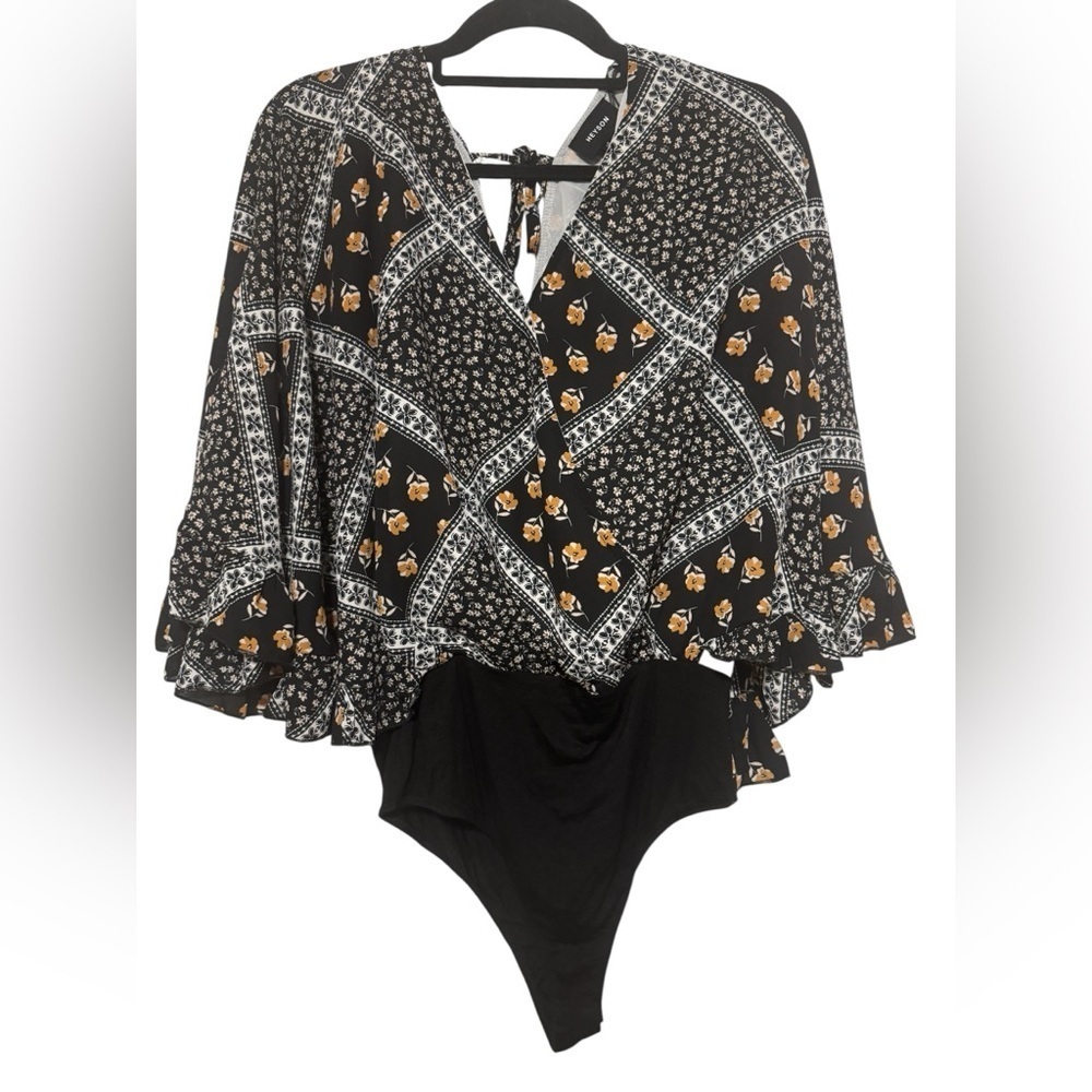 Heyson Women’s Floral Blakely Bodysuit. Size Medium NWT - Picture 2 of 5